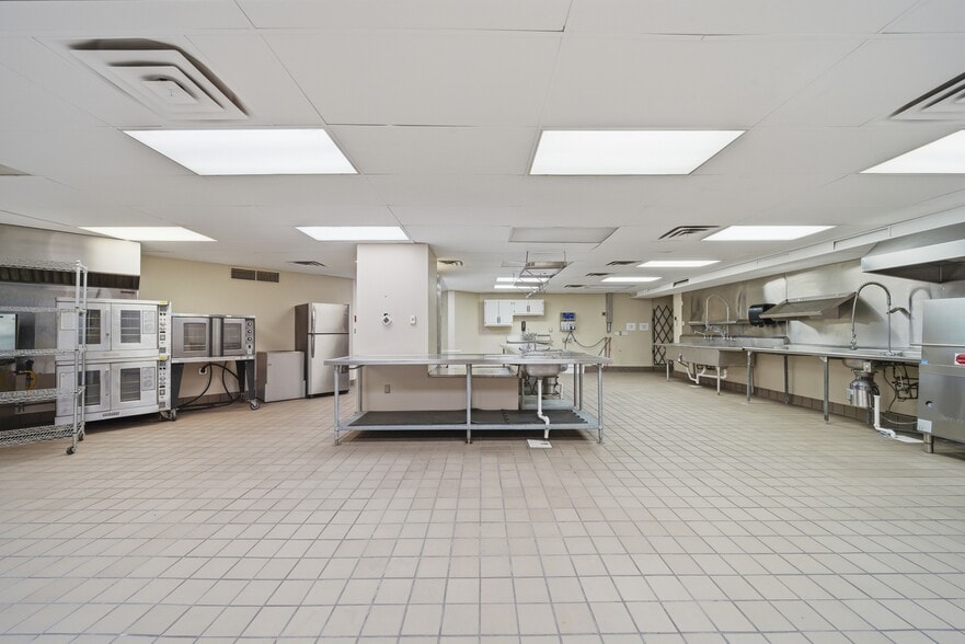 More Photos Of 7100 E 31st St, Tulsa Religious Facility For Sale