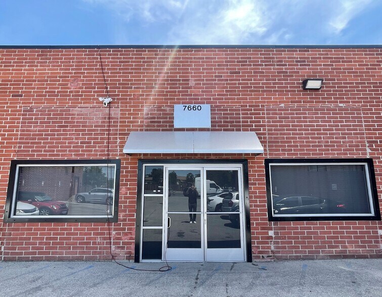 Primary Photo Of 7660 Clybourn Ave, Sun Valley Light Manufacturing For Lease