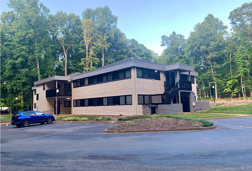 More Photos Of 5001 W Village Green Dr, Midlothian Medical For Lease