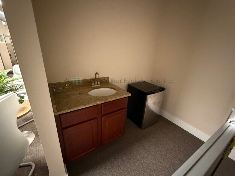 More Photos Of 2600 Beverly Dr, Aurora Light Distribution For Sale