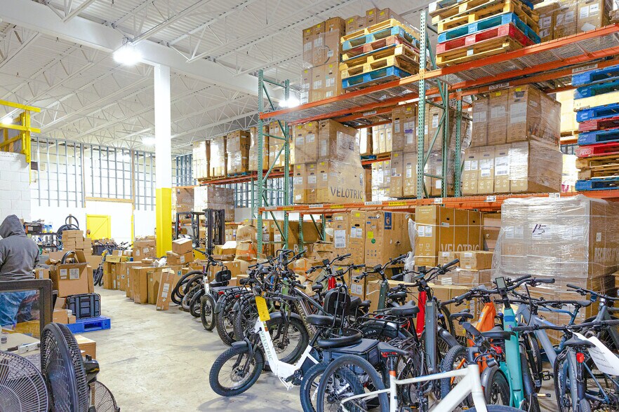 More Photos Of 171 Heller Pl, Bellmawr Warehouse For Lease