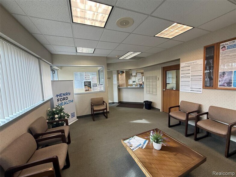 More Photos Of 4007 W Court St, Flint Medical For Sale