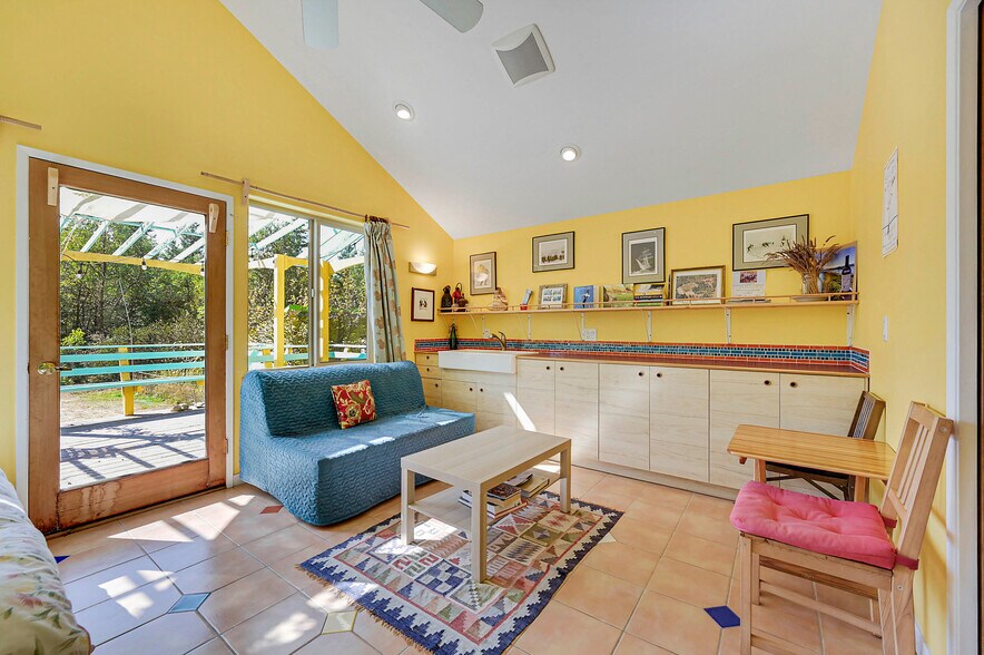 More Photos Of 1673 Woodland Dr, Port Townsend Winery Vineyard For Sale