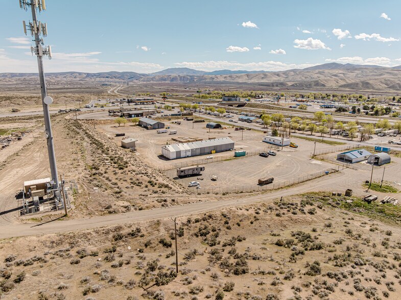 More Photos Of 824 Poplar St, Carlin Industrial For Sale