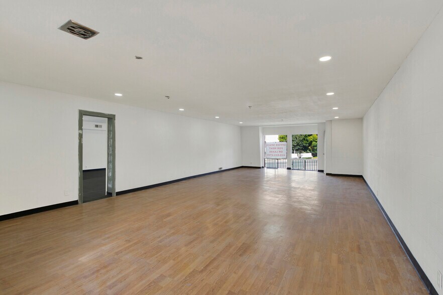 More Photos Of 5425-5435 Linda Vista Rd, San Diego Office For Lease