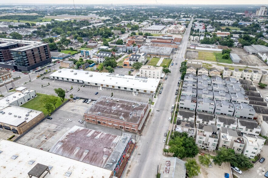 More Photos Of 2315 Commerce St, Houston Unknown For Lease