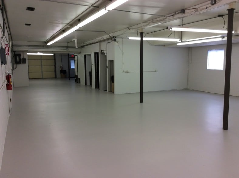 More Photos Of 108 E College Ave, Brownsburg Light Distribution For Lease