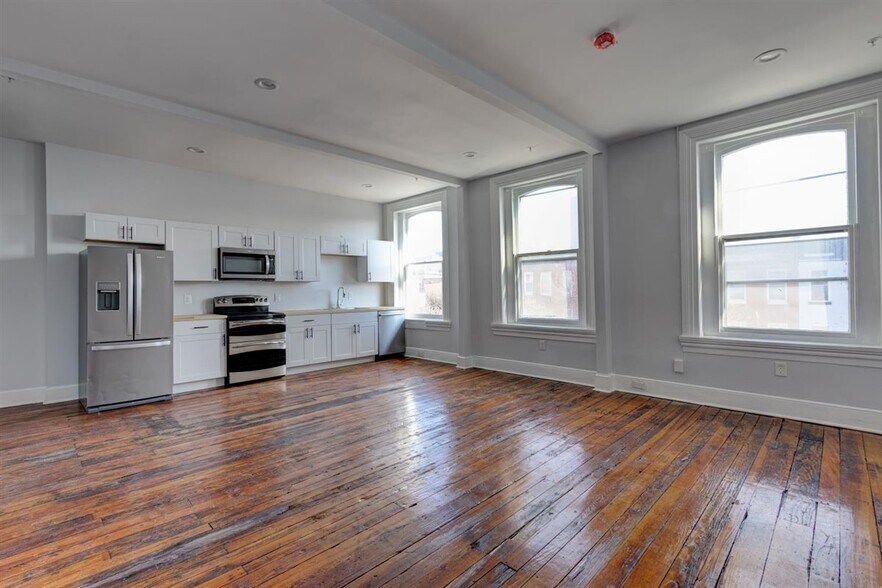 More Photos Of 2116 N Charles St, Baltimore Apartments For Sale