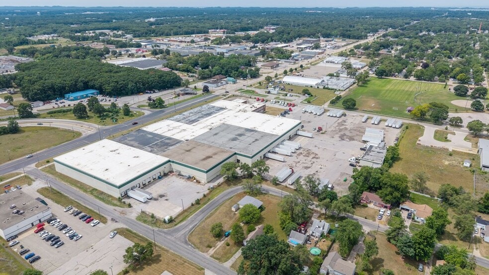 More Photos Of 1450 E Laketon Ave, Muskegon Warehouse For Lease