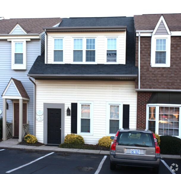More Photos Of 1344-1346 Ashley Sq, Winston-Salem Office Residential For Lease