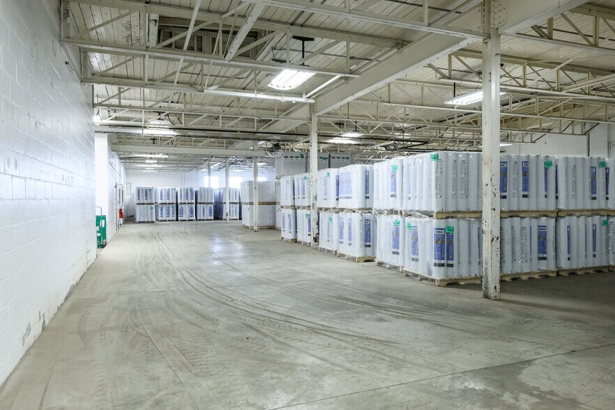 More Photos Of 260 Centre St, Petrolia Warehouse For Sale