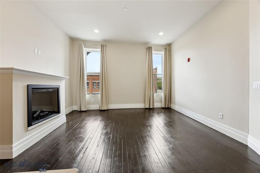 More Photos Of 140 W Park St, Butte Apartments For Sale