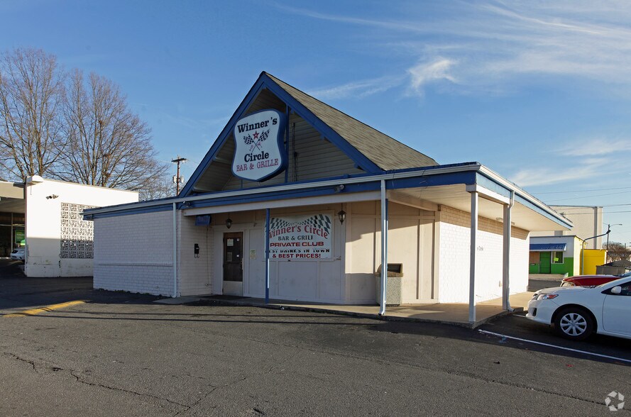 More Photos Of 2500 W Franklin Blvd, Gastonia Unknown For Lease