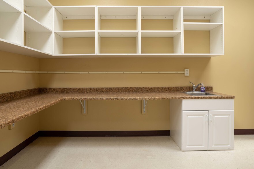 More Photos Of 2055 Garrett Way, Pocatello Office For Lease