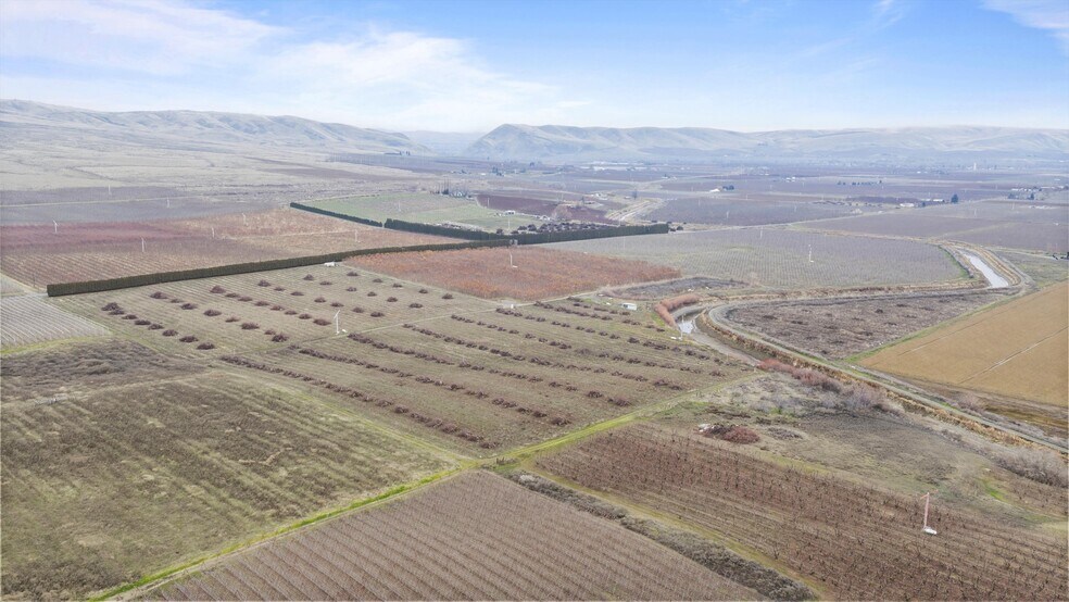 More Photos Of 2693 Kays Rd, Wapato Land For Sale