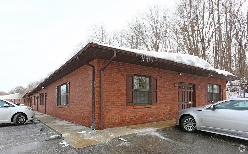 More Photos Of 1021 Millcreek Dr, Feasterville Office For Lease