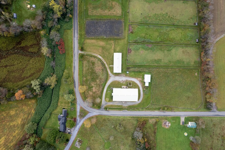 More Photos Of 4 Whitman Rd, Stephentown Sports And Entertainment For Sale