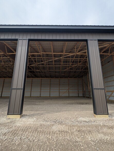 More Photos Of 425 W Temple St, Washington Court House Warehouse For Lease