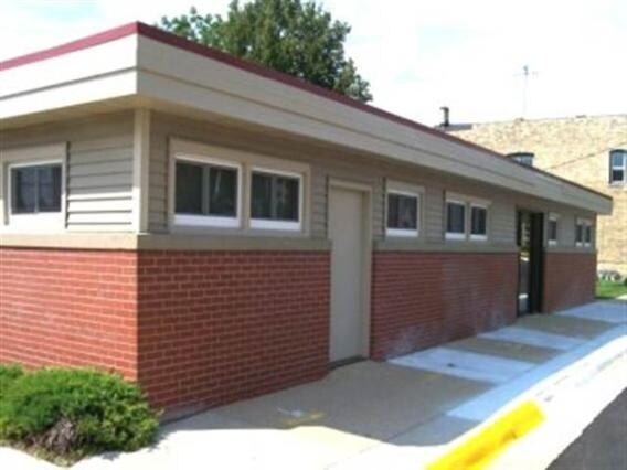 More Photos Of 302 N 3rd St, Watertown Office For Sale