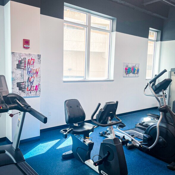 More Photos Of 4420 Bayard St, Pittsburgh Medical For Lease