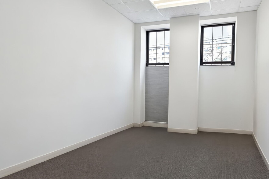 More Photos Of 120 Cambridge St, Cambridge Flex For Sale