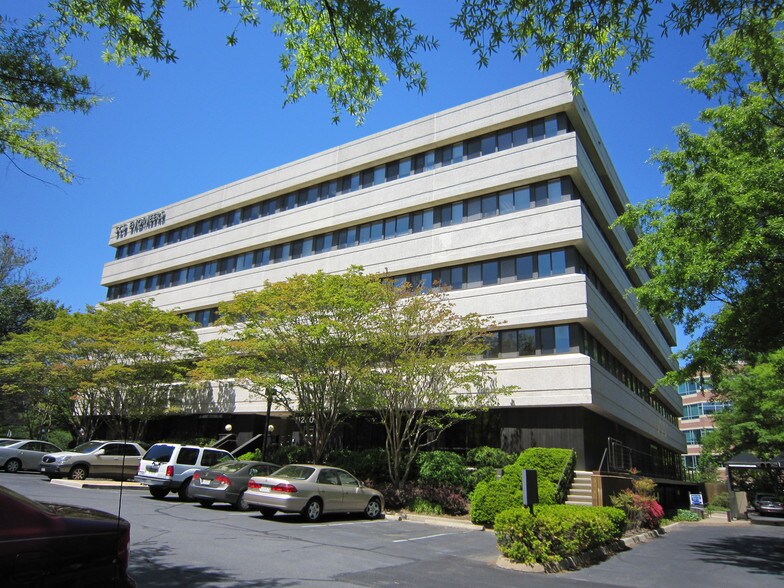 Primary Photo Of 11260 Roger Bacon Dr, Reston Office For Lease