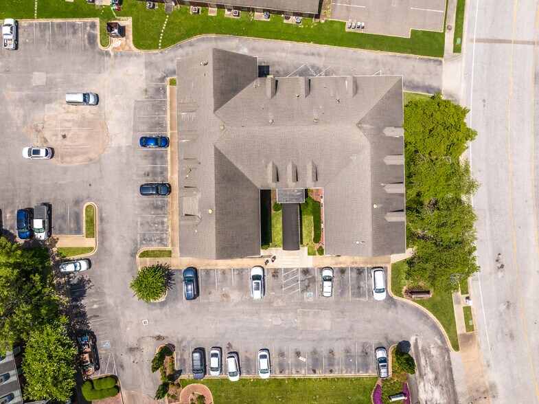 More Photos Of 146 Timber Creek Dr, Cordova Office For Lease
