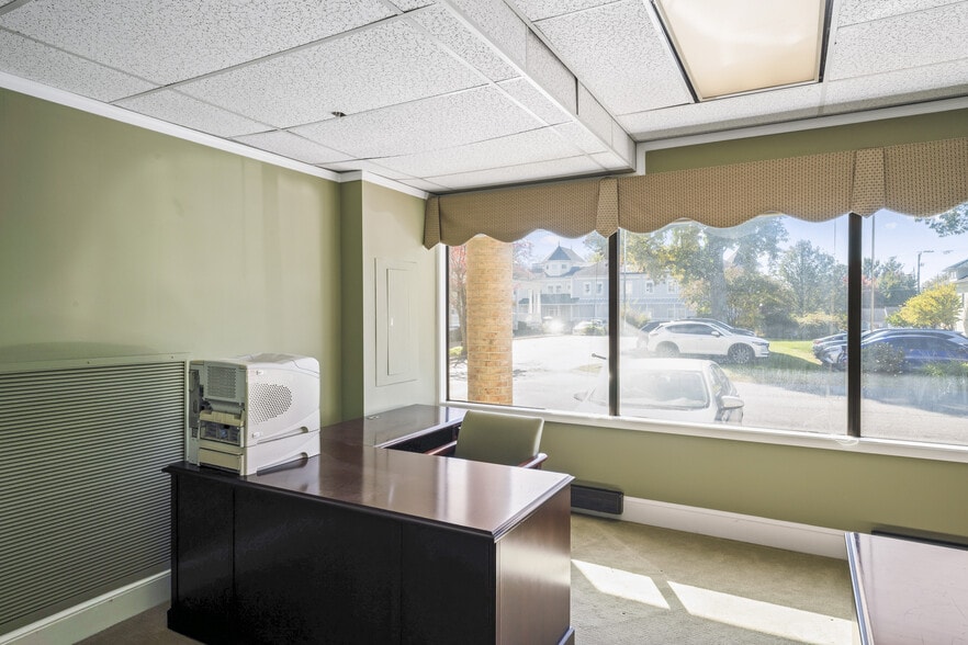 More Photos Of 602 S King St, Leesburg Medical For Lease