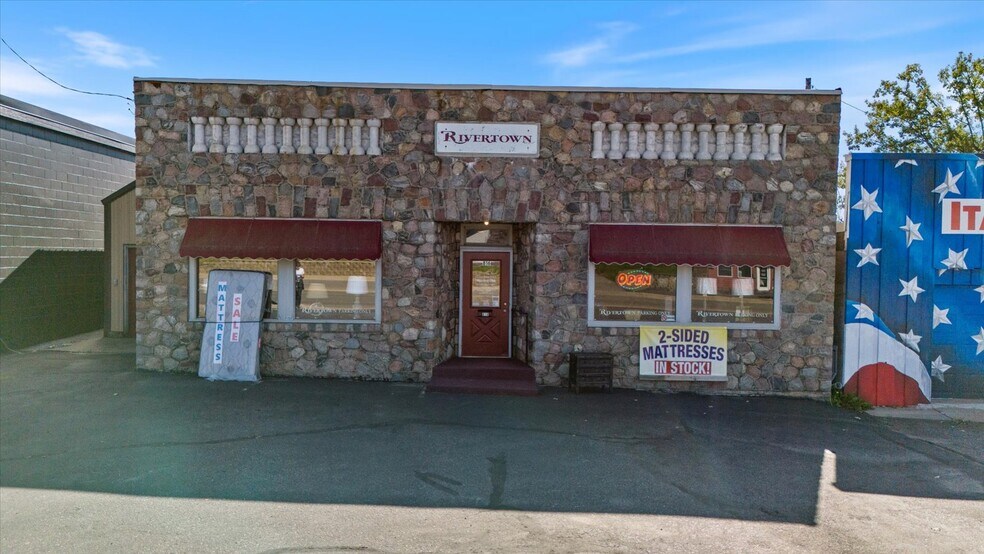 More Photos Of 816 NW 4th St, Grand Rapids General Retail For Sale