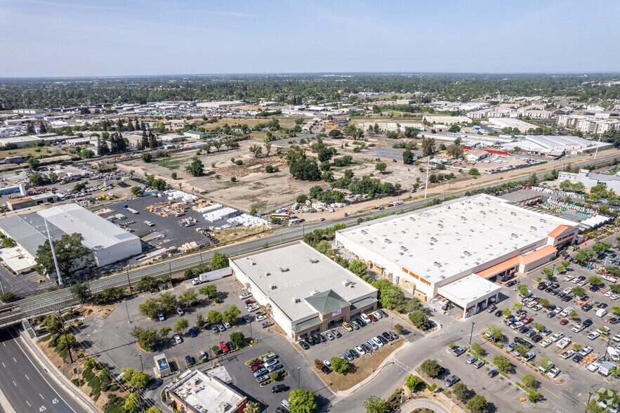 More Photos Of 2800 Power Inn Rd, Sacramento Freestanding For Lease