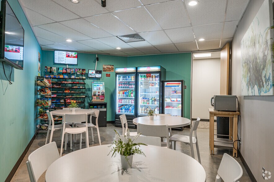 More Photos Of 7610 N Stemmons Fwy, Dallas Office For Lease