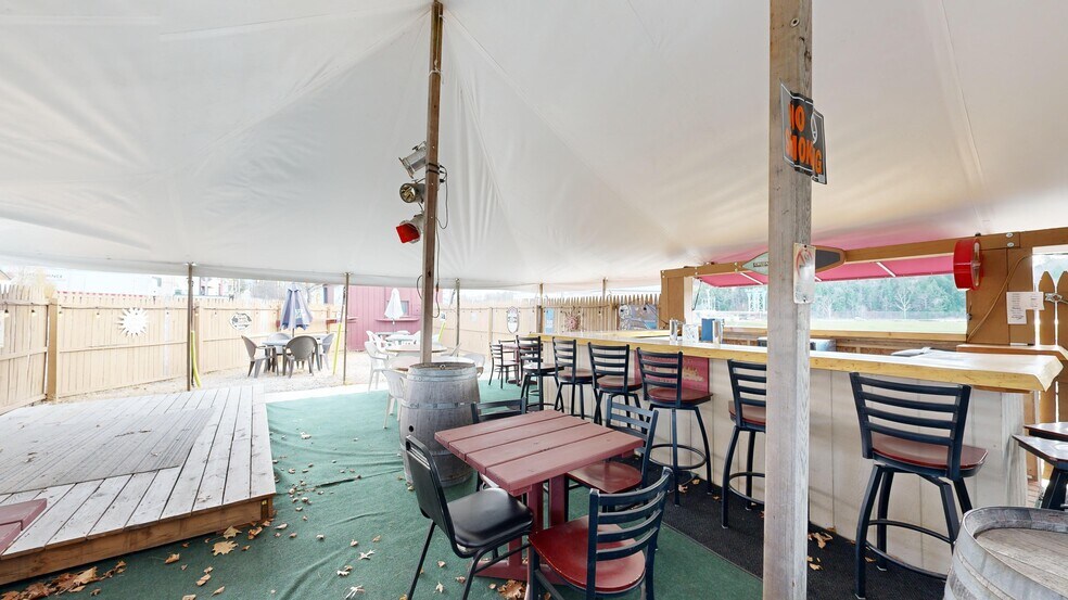 More Photos Of 695 Lisbon St, Lisbon Restaurant For Sale