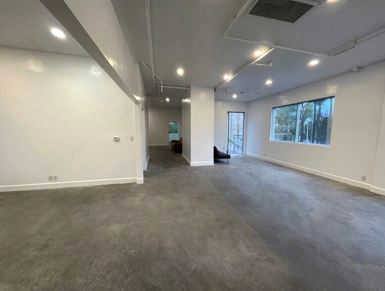 More Photos Of 7253-7255 Santa Monica Blvd, West Hollywood Freestanding For Lease