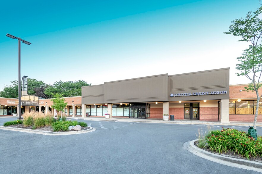 More Photos Of 1546-1554 E 55th St, Chicago Unknown For Lease