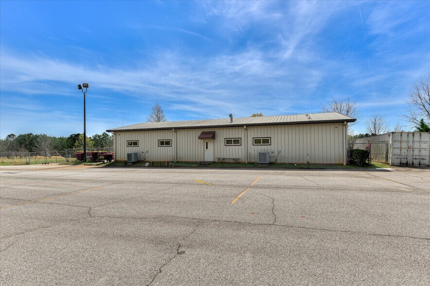 More Photos Of 1950 International Ct, Grovetown Office For Sale