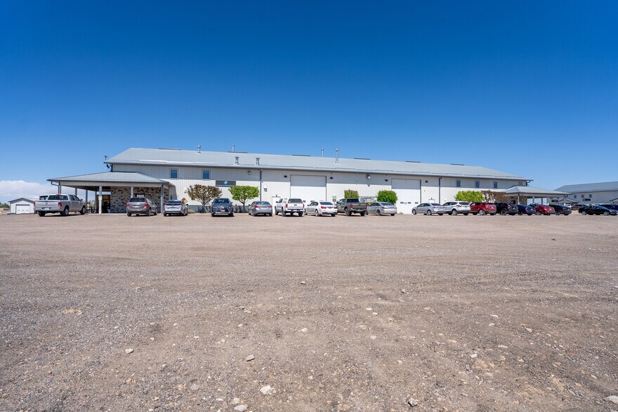 More Photos Of 21323 I 76 Frontage Rd, Hudson Warehouse For Lease