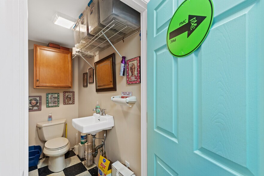 More Photos Of 5030 State Hwy, Eastham Freestanding For Sale