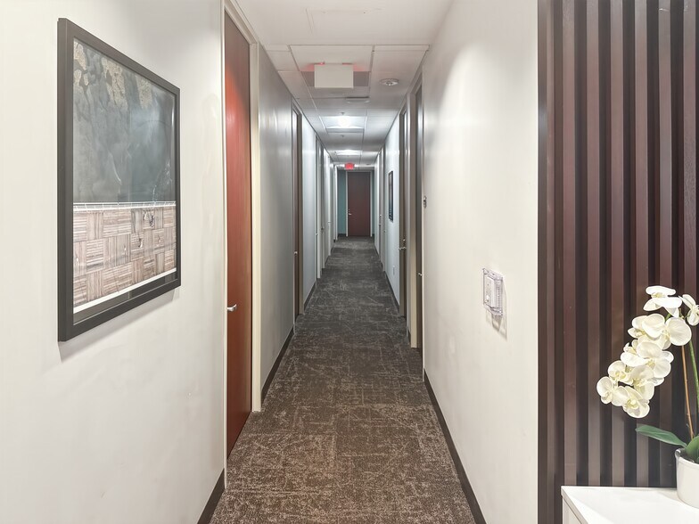 More Photos Of 7702 E Doubletree Ranch Rd, Scottsdale Coworking Space