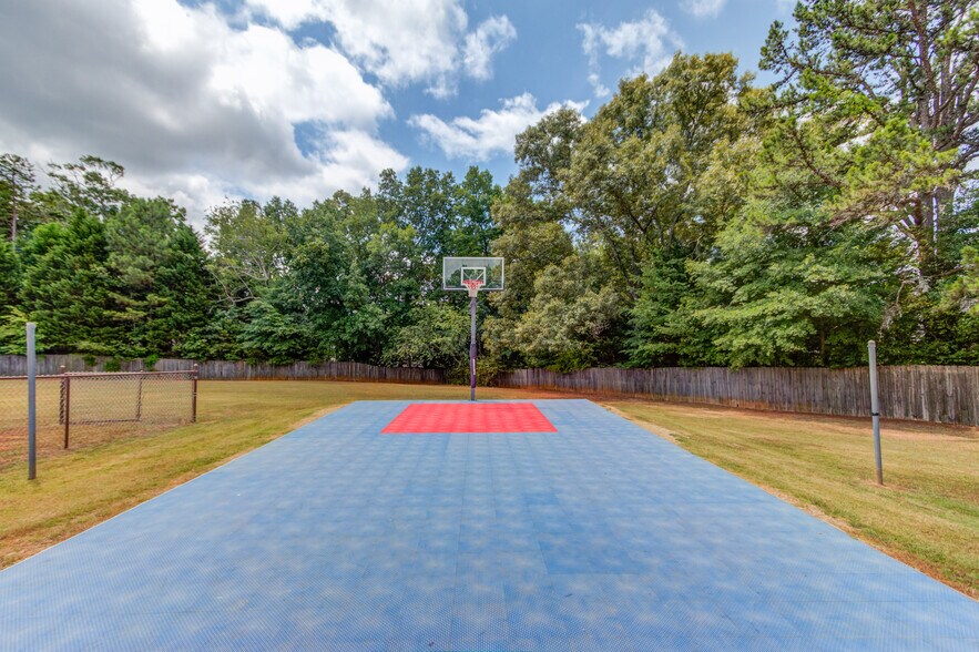 More Photos Of 495 Harbins Rd, Dacula Daycare Center For Sale