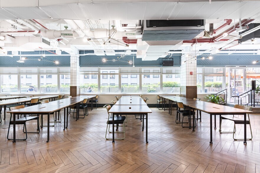 More Photos Of 1460 Broadway, New York Coworking Space