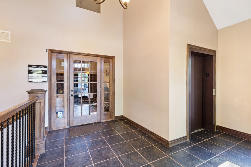 More Photos Of 440 W Centre Ave, Portage Office For Sale
