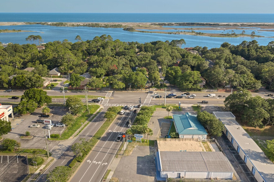 More Photos Of 90 Mary Esther Blvd, Mary Esther Freestanding For Lease