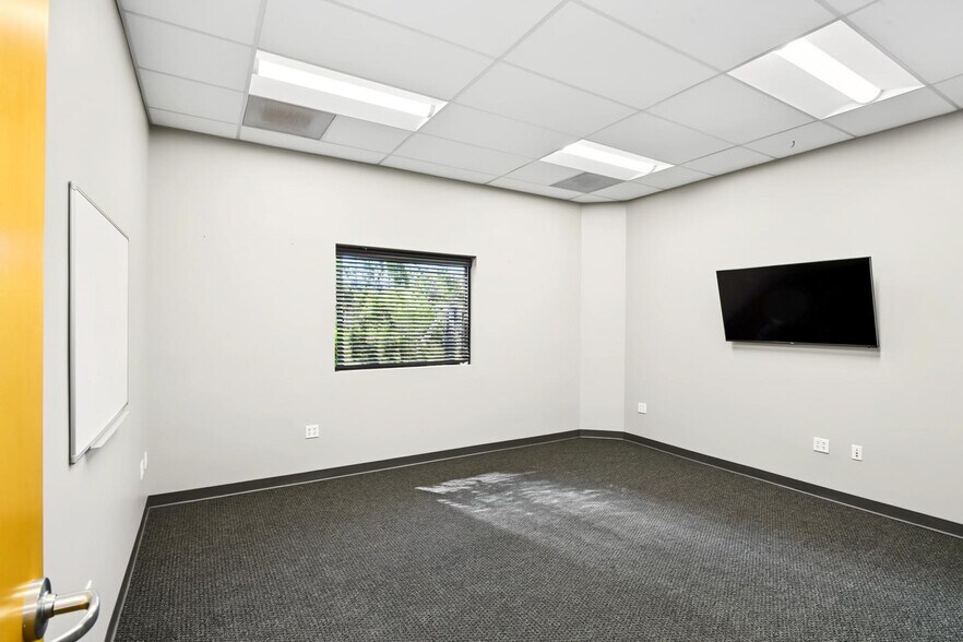 More Photos Of 550 Price Ave, Redwood City Office For Sale