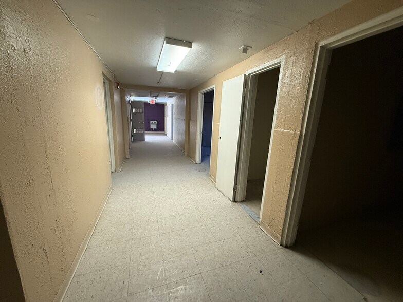 More Photos Of 7722 North Loop Dr, El Paso Specialty For Lease