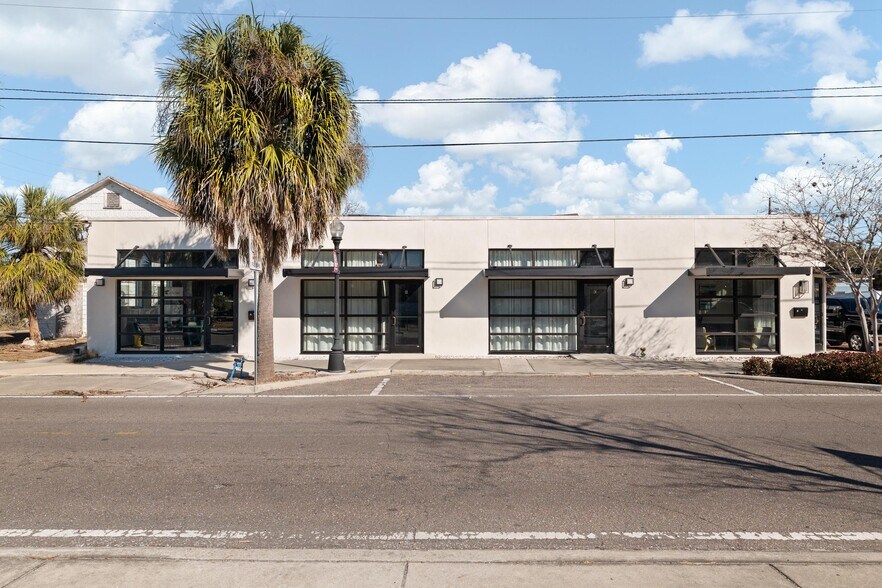 More Photos Of 229 E Lemon St, Tarpon Springs Auto Repair For Lease
