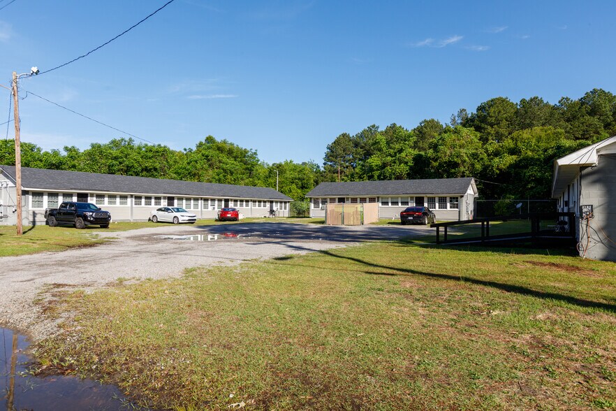 More Photos Of 157 Old Shaw Rd, Fayetteville Apartments For Sale