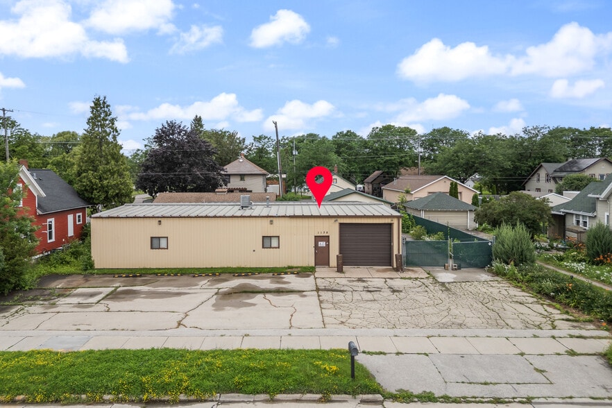 More Photos Of 1138 State St, Green Bay Warehouse For Sale