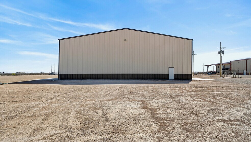 More Photos Of 16510 W Basin St, Odessa Warehouse For Sale