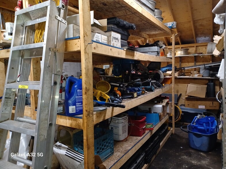 More Photos Of 39 Cleopatra Dr, Nepean Warehouse For Sale