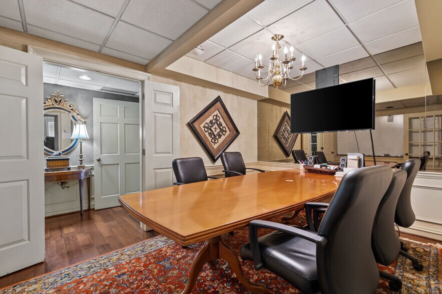 More Photos Of 130 Dodd St SE, Marietta Loft Creative Space For Sale